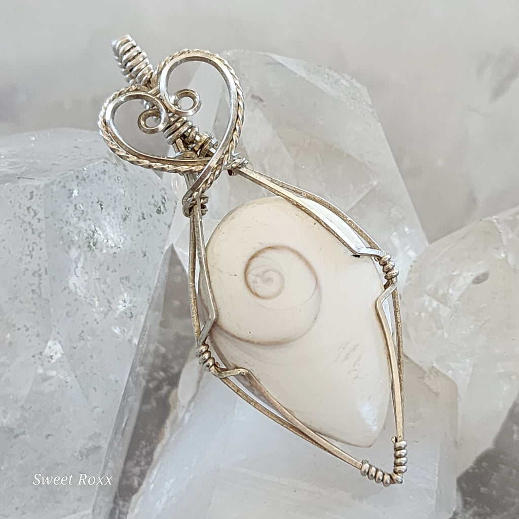 Gomti Chakra Pendant