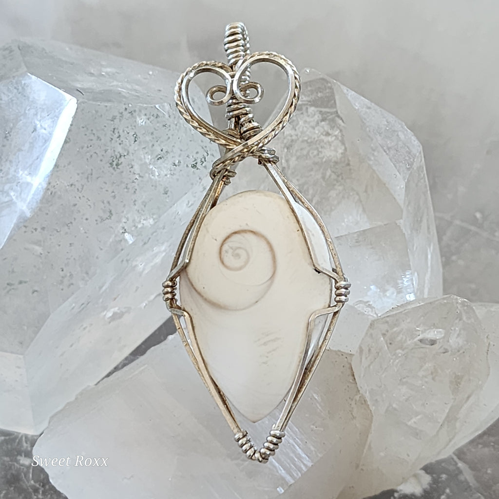 Gomti Chakra Pendant
