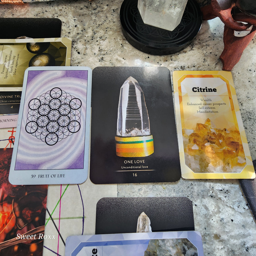 Fruit of Life (Top Right / 2 o'clock): Manifestation & Full Blossom

Sacred Geometry: Fruit of Life (Abundance)

Master Crystal Deva: One Love (Unconditional love)

Gaia’s Wisdom: Citrine

Core Message: The clockwise journey culminates in the Fruit of Life. This is the geometry of physical manifestation. Multiplied by One Love and the solar abundance of Citrine, the heart’s healing turns into tangible joy, creative power, and sovereign leadership.